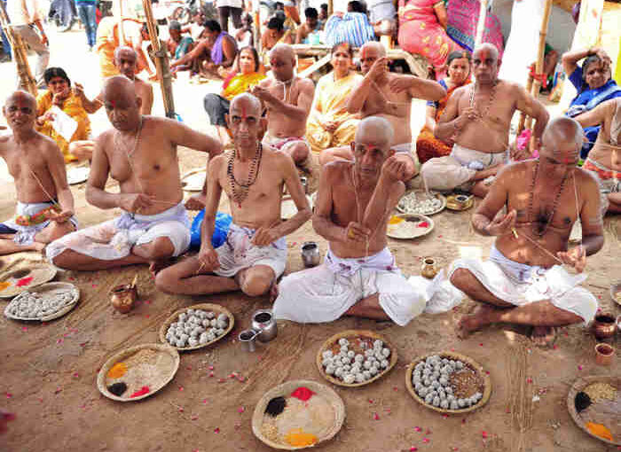पूर्वजों के प्रति सम्मान का पर्व है पितृपक्ष