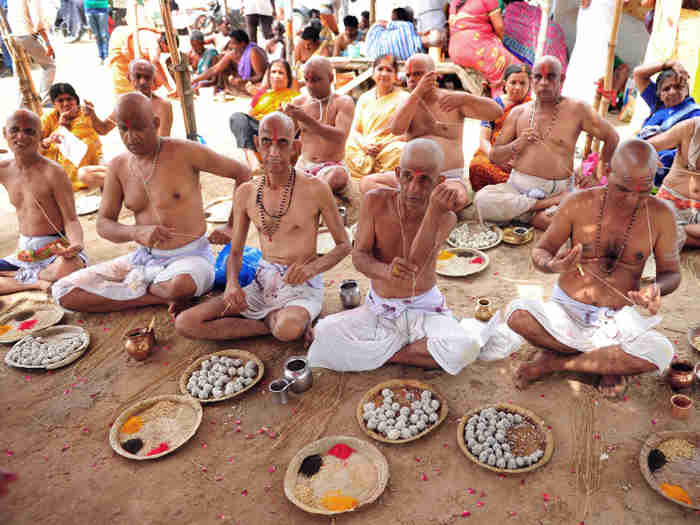 पूर्वजों के प्रति सम्मान का पर्व है पितृपक्ष