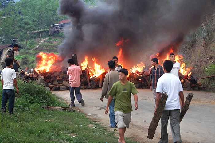 बार बार क्यों सुलग रहा है मणिपुर?