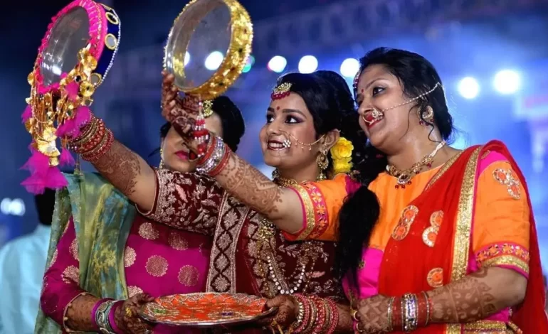 अखंड सुहाग का व्रत है करवा चौथ