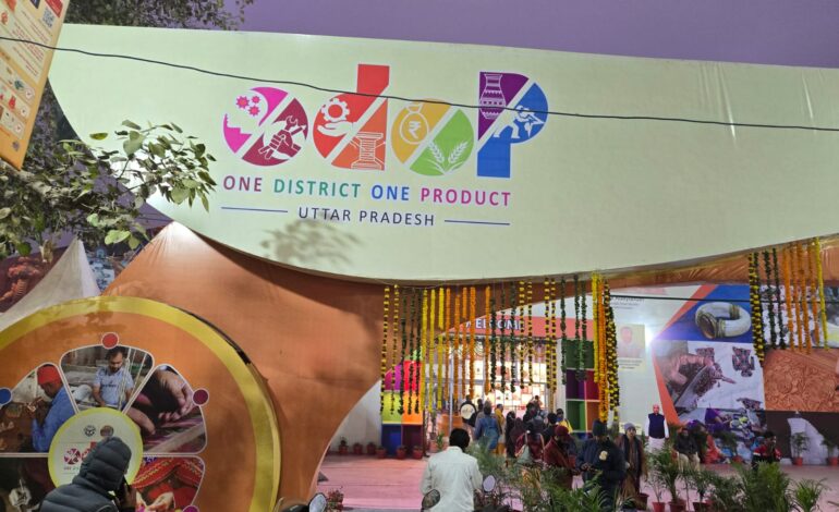 महाकुंभ 2025: देश के हस्तशिल्पियों को मिला संगम का बाजार